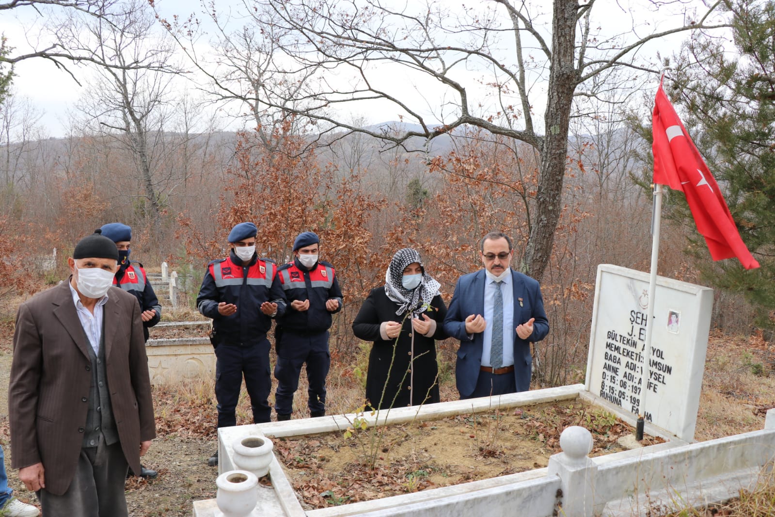 KAVAKLI ŞEHİT BABASINDAN DUYGU DOLU ZİYARET