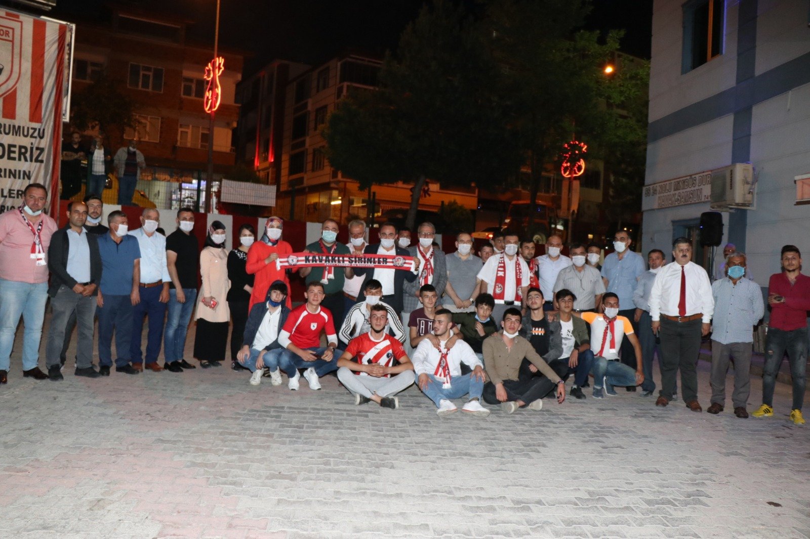 KAVAK’TA ŞÖLEN HAVASINDA KUTLAMA KAVAK’TA ŞÖLEN HAVASINDA KUTLAMA