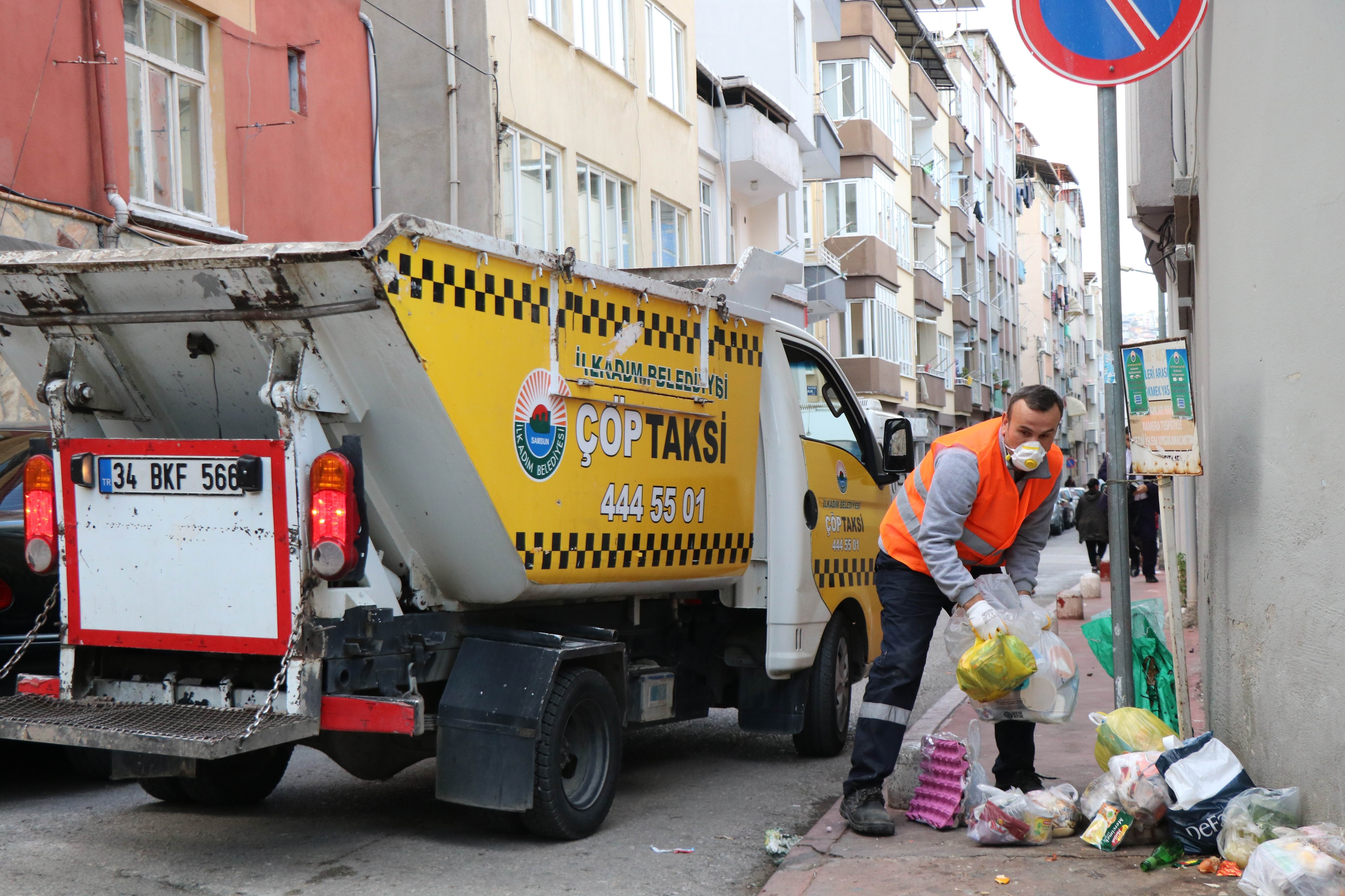 Bu taksi 'çöp' taşıyor Bu taksi 'çöp' taşıyor