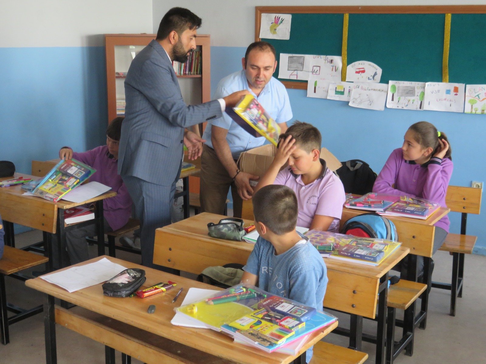 Öğrenciye hediye var Öğrenciye hediye var