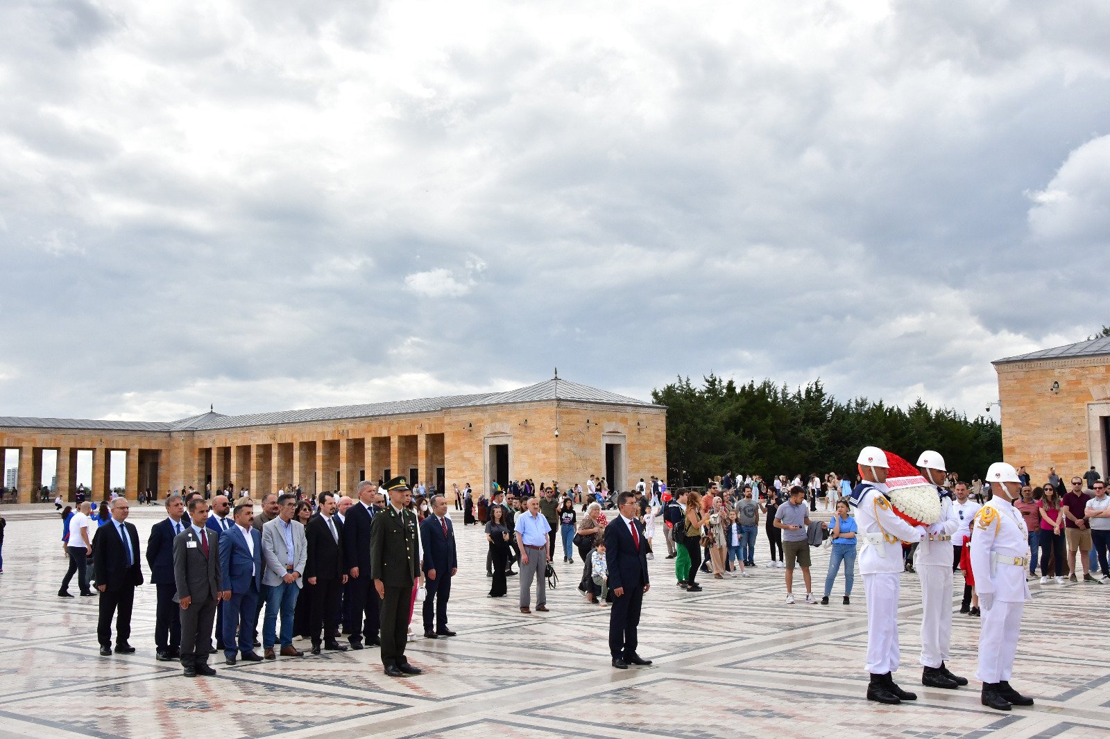 BİLİRKİŞİLER ATA'NIN HUZURUNDA 