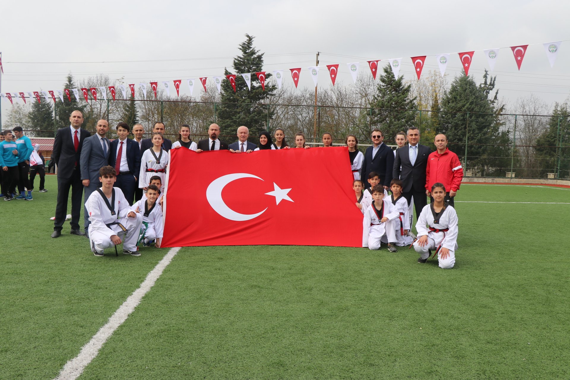  Kavak’ta çoşkulu kutlama