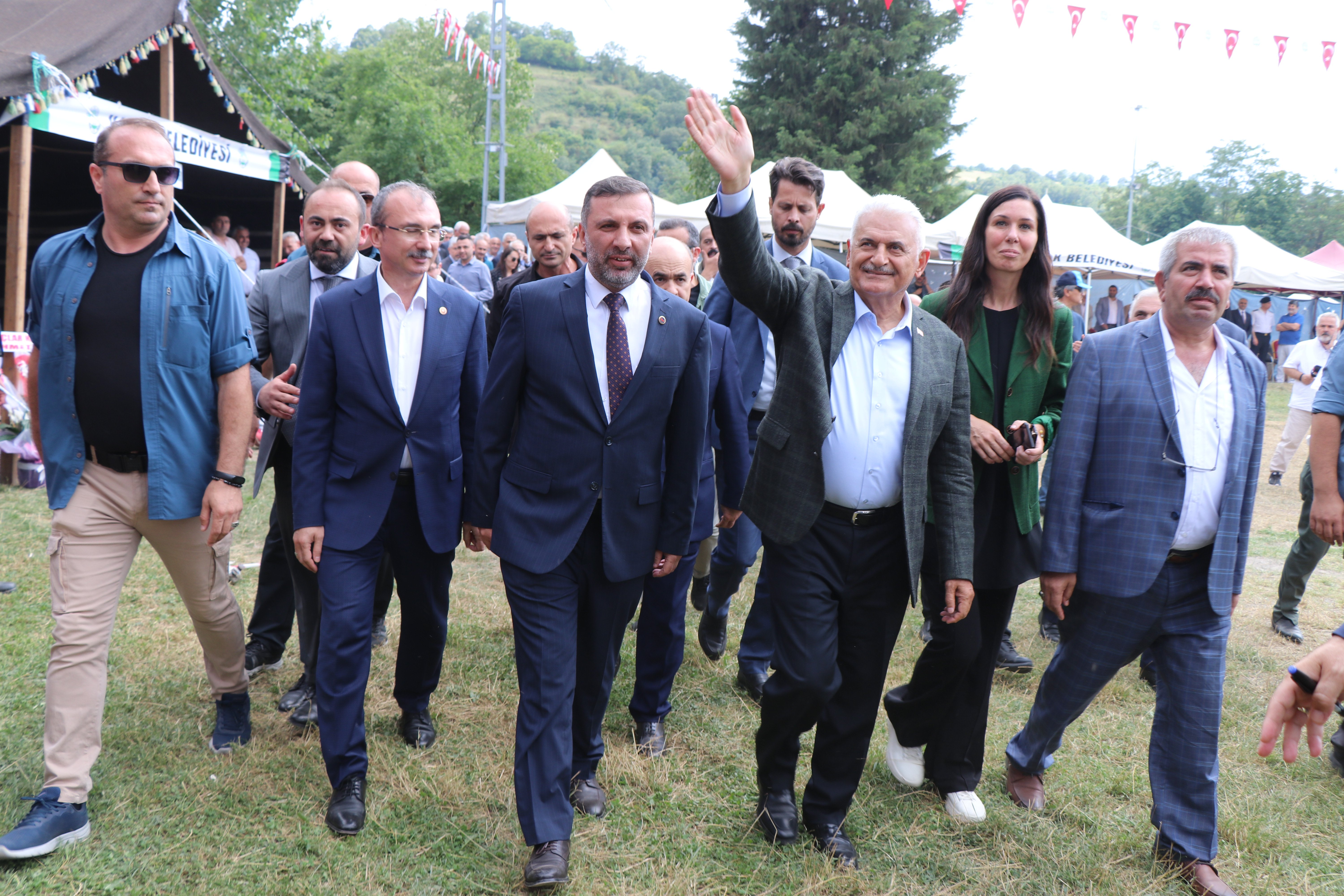  KAVAK ŞENLİKLERLE COŞTU