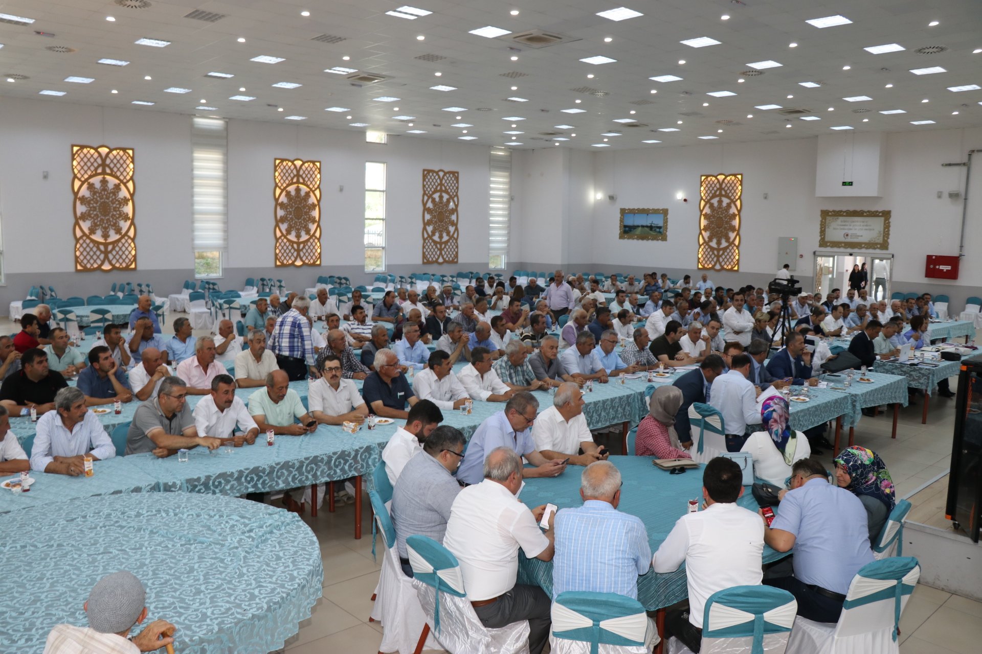 ETKİN BİÇİMDE SAHAYA İNİYORUZ