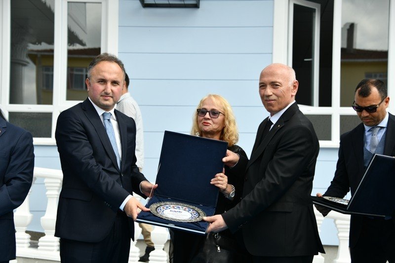 ÖRNEK İNSANLARDAN EĞİTİME ÖRNEK YATIRIM ÖRNEK İNSANLARDAN EĞİTİME ÖRNEK YATIRIM
