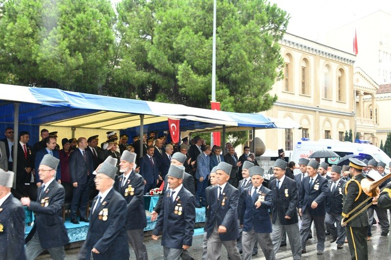 Şehitlik ve Gazilik ortak değerimizdir Şehitlik ve Gazilik ortak değerimizdir