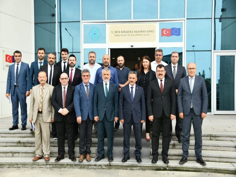 TÜBİTAK BAŞKANI SAMSUN’DA TÜBİTAK BAŞKANI SAMSUN’DA