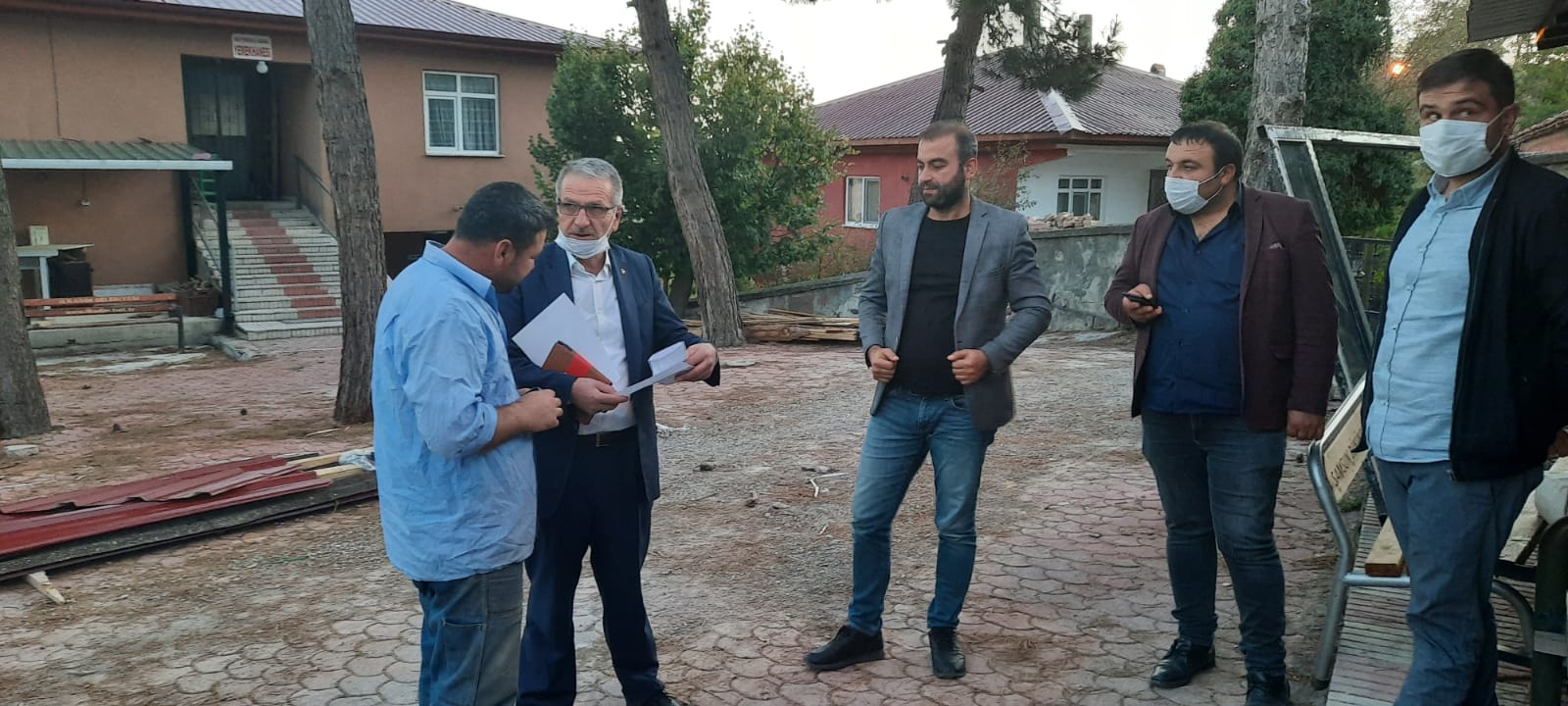 MHP Kavak Teşkilatı Muhtarları ziyaret ediyor MHP Kavak Teşkilatı Muhtarları ziyaret ediyor