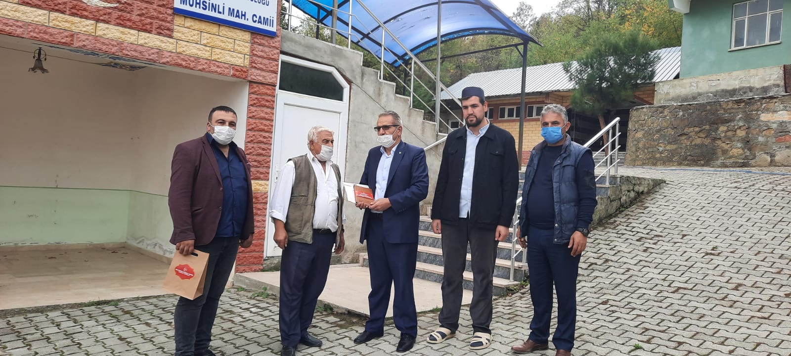 MHP Kavak Teşkilatı Muhtarları ziyaret ediyor MHP Kavak Teşkilatı Muhtarları ziyaret ediyor
