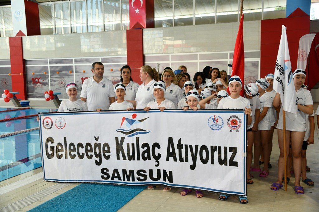 Samsun yüzüyor Türkiye örnek alıyor