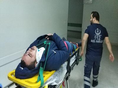 Motosiklet ile otomobil çarpıştı: 1 yaralı
