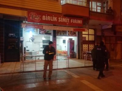 Boşanma aşamasında  karısını bıçakladı