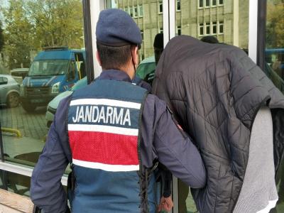 Eşinin aracını yakan kocaya adli kontrol
