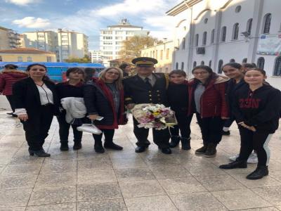 Askeri bandodan öğrencilere sürpriz 