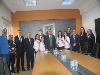 Kaymakam Güney, şampiyonları ağırladı
