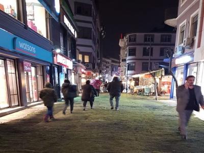 Ordu’da vatandaşın ayağına halı serildi
