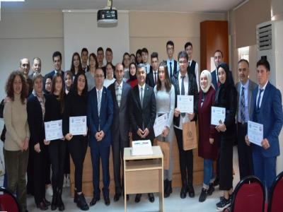 Girişimci adayları sertifikalarını aldı
