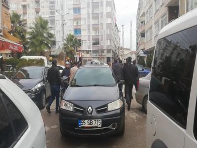 Evden kaçan kızları için karakolluk oldular