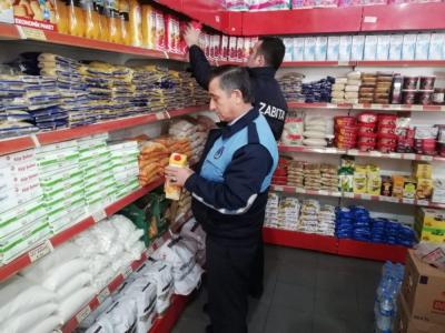 Suluova’da zabıta ekipleri market ve bakkalları denetledi

