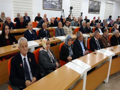 Kıbrıs gazilerine madalya ve berat takdim edildi
