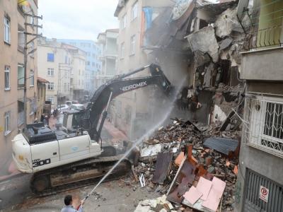 Kötü amaçlı kullanılan metruk binalar yıkılıyor
