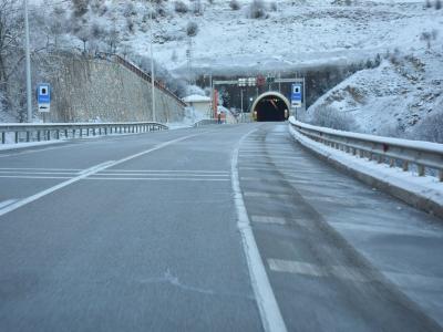 Sinop-Boyabat yolunda buzlanmaya dikkat
