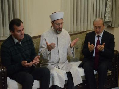 Diyanet İşleri Başkanı Erbaş: “Katillere hukuk çerçevesi içerisinde en ağır cezanın verilmesini istiyoruz”

