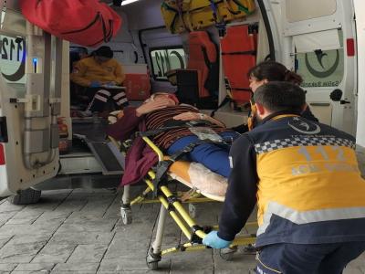 Kadın arkadaşını silahla vurup polise teslim oldu

