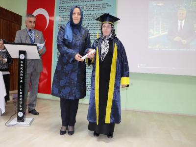 : 68 yaşında liseyi bitirdi
