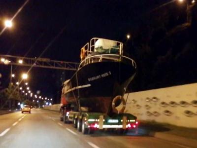 Samsun’da gemiyi karadan yürüttüler
