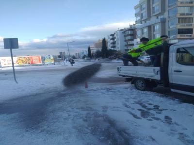 Atakum’da kar mücadelesi
