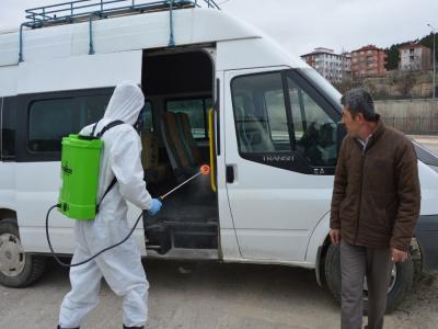 Kırsal mahalle araçlarına dezenfekte
