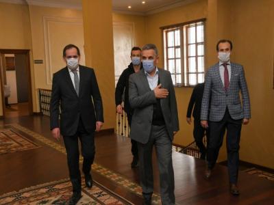 Başkan Demir: “Bu zor günleri hep birlikte atlatacağız”
