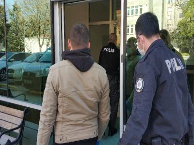 Patronlarını bıçaklayan genç serbest 