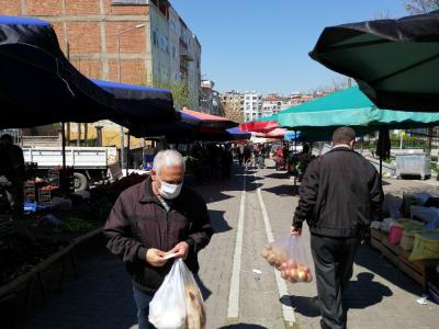 Vatandaşlar pazara yöneldi