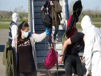 346 Türk vatandaşı Hollanda’dan uçakla Samsun’a getirildi

