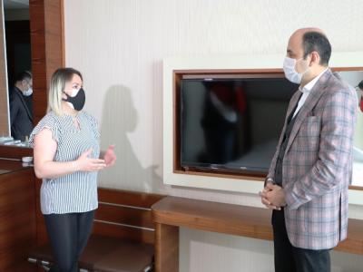 Sağlıkçıların aileleri ile yaptığı görüntülü konuşmalar duygulandırdı
