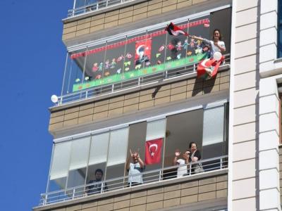 Samsun’da 23 Nisan’da konvoyla rengarenk kutlama
