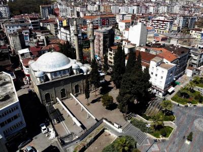 Ramazan’ın ilk Cuma’sında da camiler mahzun