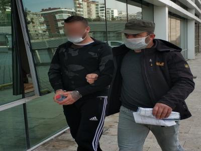 Şüpheli araçtan 50 paket bonzai çıktı, 4 kişi gözaltına alındı
