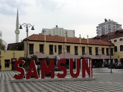 85 yaşındaki vatandaş bankaya giderken polise yakalandı
