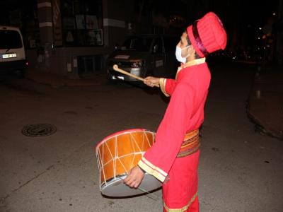  “Bırakıp git Türkiye’yi, vicdansız korona”