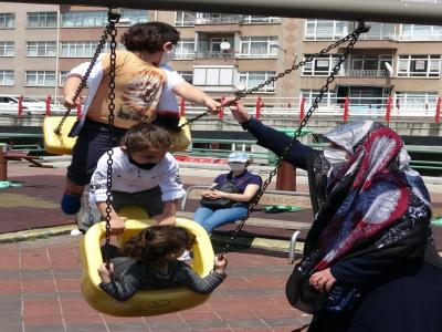 Çocuklar en çok parklarda oynamayı özlemişler
