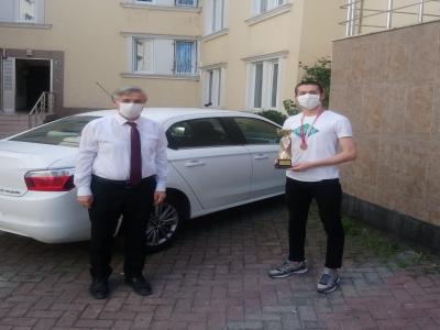 Kapıya teslim ödül töreni
