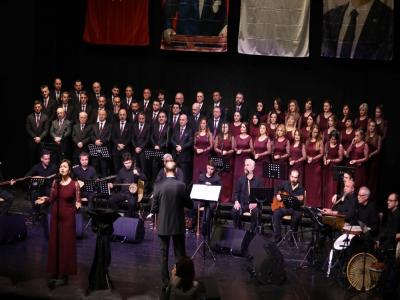 'Sarı saçlım, mavi gözlüm' 