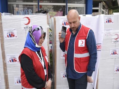 Fransa’dan Tekkeköy’e 300 yardım kolisi
