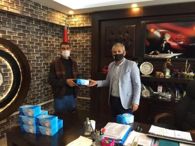 Mevsimlik işçilere maske dağıtımı
