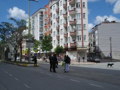 Samsun’da sokağa çıkamayan huzurevi sakinlerinin eğlence ayaklarına geldi
