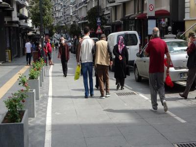 65 yaş üstü vatandaşlar parklara akın etti
