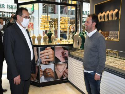 Başkan Demir’den esnafa ilk gün ziyareti

